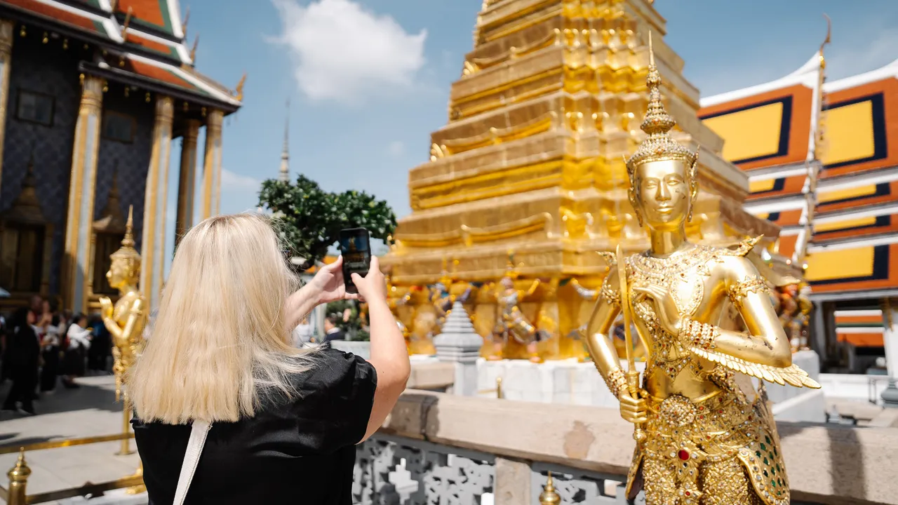 Bangkok luxury chauffeur service - NanoVIP